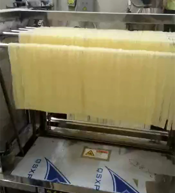 機械設(shè)備用不銹鋼管---粉絲自掛機